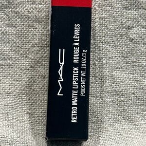 MAC Cosmetics Retro Matte Lipstick - Ruby Woo
